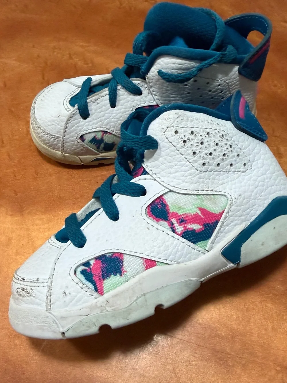 Air Jordan 6 Retro White Sneakers White laser Fuschia Green Abyss Pattern sz 7C